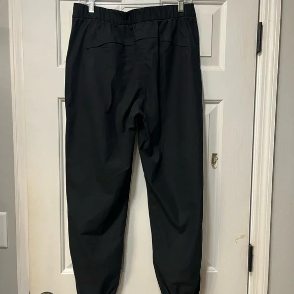 Lululemon Women’s Warpstreme High Rise 7/8 Zip Up Button Black Jogger Pant Sz 30 - Picture 2 of 5